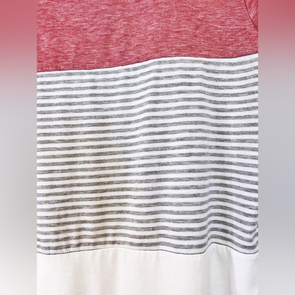 YunJey Colour Blocked Super Soft T-Shirt - Picture 3 of 9